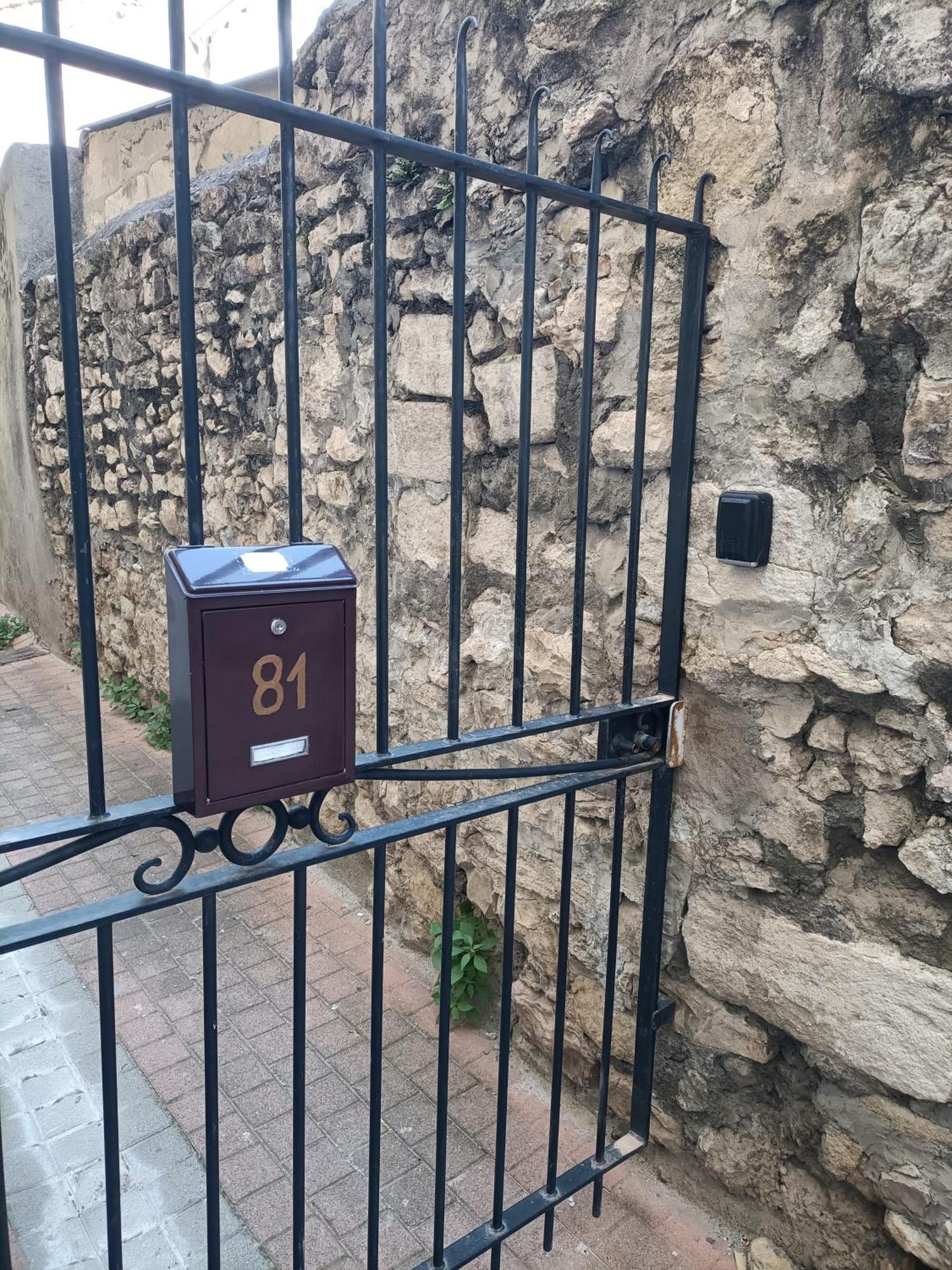 A Deux Pas D'Avignon Villa Aramon Eksteriør bilde